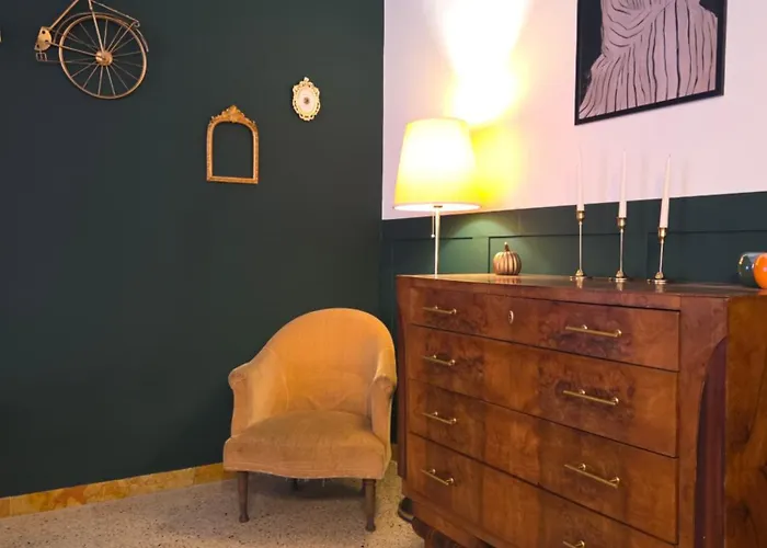 In - Caracalla Boutique